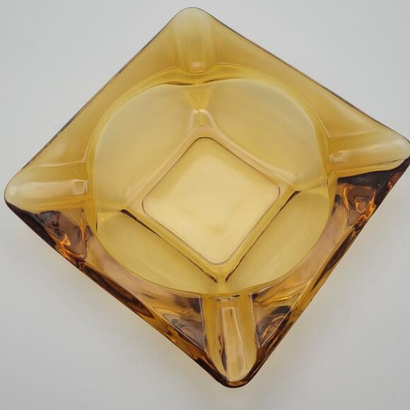 Mid-Century Modern Amber Glass Ashtray Square Geometric 6" Heavyweight Near Mint - Picture 7 of 8